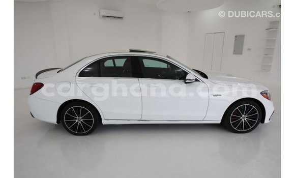 Buy Import Mercedes‒Benz 1117 White Truck in Import - Dubai in Ashanti Buy Import Mercedes‒Benz 1117 White Truck in Import - Dubai in Ashanti