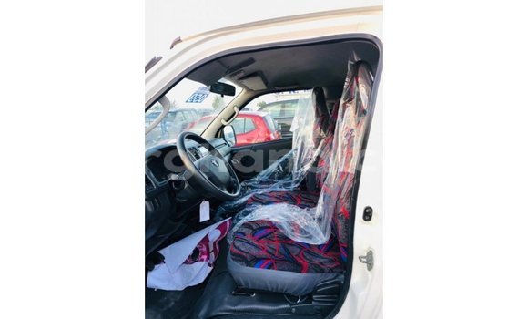 Sayi Imported Toyota Hiace White Mota in Import - Dubai a Ashanti Sayi Imported Toyota Hiace White Mota in Import - Dubai a Ashanti