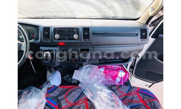 Sayi Imported Toyota Hiace White Mota in Import - Dubai a Ashanti Sayi Imported Toyota Hiace White Mota in Import - Dubai a Ashanti