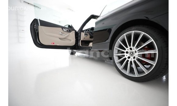 Ra Imported Mercedes‒Benz 1117 Black Ọkọ̀ akẹ́rù ńlá in Import - Dubai ni Ashanti Ra Imported Mercedes‒Benz 1117 Black Ọkọ̀ akẹ́rù ńlá in Import - Dubai ni Ashanti