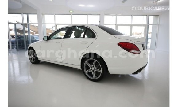 Ra Imported Mercedes‒Benz 1117 funfun Ọkọ̀ akẹ́rù ńlá in Import - Dubai ni Ashanti Ra Imported Mercedes‒Benz 1117 funfun Ọkọ̀ akẹ́rù ńlá in Import - Dubai ni Ashanti