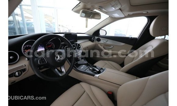 Ra Imported Mercedes‒Benz 1117 funfun Ọkọ̀ akẹ́rù ńlá in Import - Dubai ni Ashanti Ra Imported Mercedes‒Benz 1117 funfun Ọkọ̀ akẹ́rù ńlá in Import - Dubai ni Ashanti