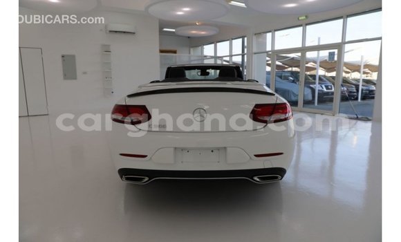 Ra Imported Mercedes‒Benz 1117 funfun Ọkọ̀ akẹ́rù ńlá in Import - Dubai ni Ashanti Ra Imported Mercedes‒Benz 1117 funfun Ọkọ̀ akẹ́rù ńlá in Import - Dubai ni Ashanti