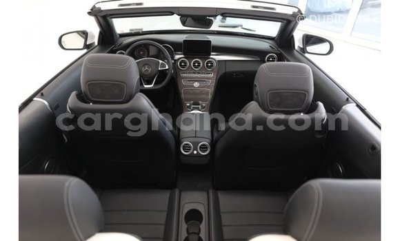 Ra Imported Mercedes‒Benz 1117 funfun Ọkọ̀ akẹ́rù ńlá in Import - Dubai ni Ashanti Ra Imported Mercedes‒Benz 1117 funfun Ọkọ̀ akẹ́rù ńlá in Import - Dubai ni Ashanti