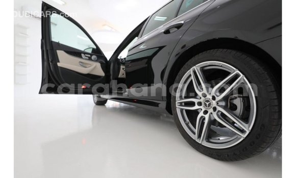 Buy Import Mercedes‒Benz 1117 Black Truck in Import - Dubai in Ashanti Buy Import Mercedes‒Benz 1117 Black Truck in Import - Dubai in Ashanti