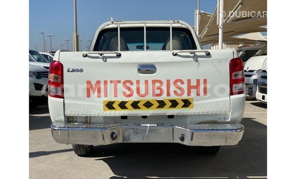 Ra Imported Mitsubishi L200 funfun Ọkọ̀ in Import - Dubai ni Ashanti Ra Imported Mitsubishi L200 funfun Ọkọ̀ in Import - Dubai ni Ashanti