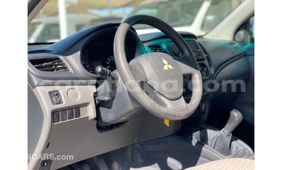 Ra Imported Mitsubishi L200 funfun Ọkọ̀ in Import - Dubai ni Ashanti Ra Imported Mitsubishi L200 funfun Ọkọ̀ in Import - Dubai ni Ashanti