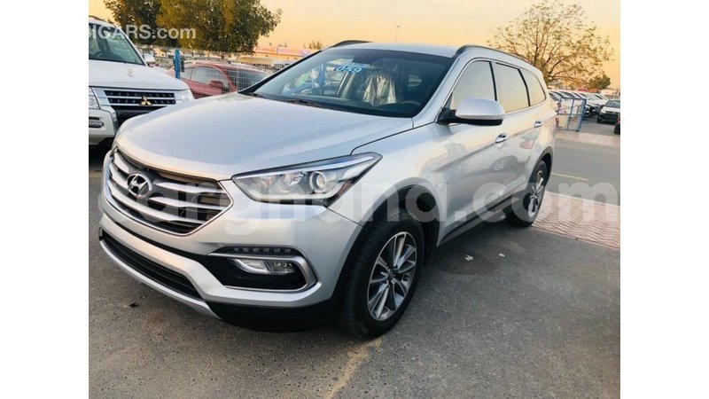 Big with watermark hyundai santa fe ashanti import dubai 11962