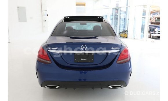 Buy Import Mercedes‒Benz 1117 Blue Truck in Import - Dubai in Ashanti Buy Import Mercedes‒Benz 1117 Blue Truck in Import - Dubai in Ashanti