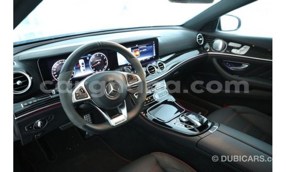 Buy Import Mercedes‒Benz 1117 Red Truck in Import - Dubai in Ashanti Buy Import Mercedes‒Benz 1117 Red Truck in Import - Dubai in Ashanti