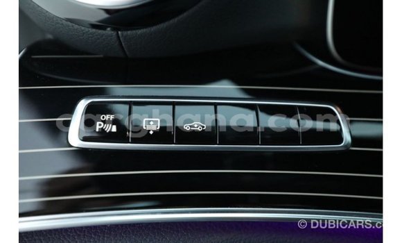 Buy Import Mercedes‒Benz 1117 Red Truck in Import - Dubai in Ashanti Buy Import Mercedes‒Benz 1117 Red Truck in Import - Dubai in Ashanti