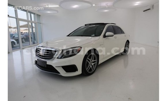 Ra Imported Mercedes‒Benz 250 funfun Ọkọ̀ in Import - Dubai ni Ashanti Ra Imported Mercedes‒Benz 250 funfun Ọkọ̀ in Import - Dubai ni Ashanti