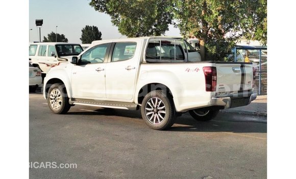 Ra Imported Isuzu Rodeo funfun Ọkọ̀ in Import - Dubai ni Ashanti Ra Imported Isuzu Rodeo funfun Ọkọ̀ in Import - Dubai ni Ashanti