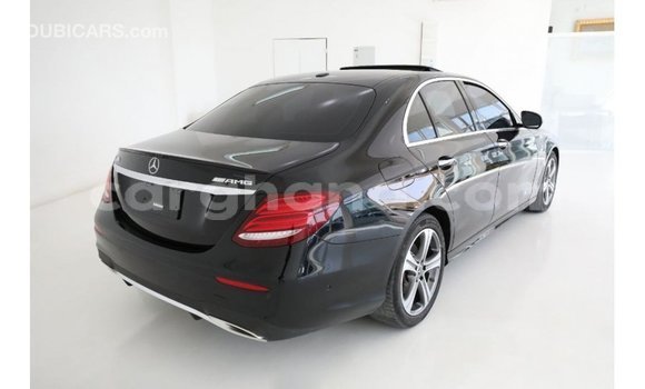 Ra Imported Mercedes‒Benz 1117 Black Ọkọ̀ akẹ́rù ńlá in Import - Dubai ni Ashanti Ra Imported Mercedes‒Benz 1117 Black Ọkọ̀ akẹ́rù ńlá in Import - Dubai ni Ashanti