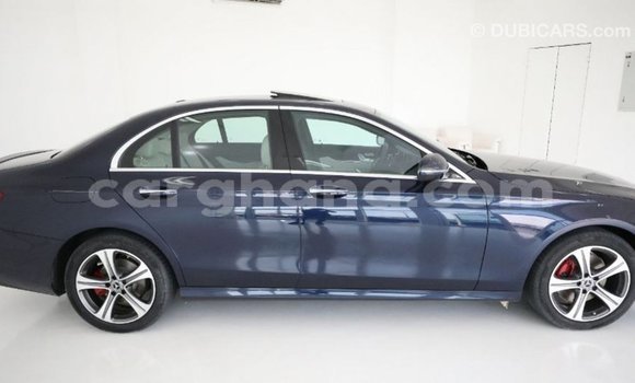 Buy Import Mercedes‒Benz 1117 Blue Truck in Import - Dubai in Ashanti Buy Import Mercedes‒Benz 1117 Blue Truck in Import - Dubai in Ashanti