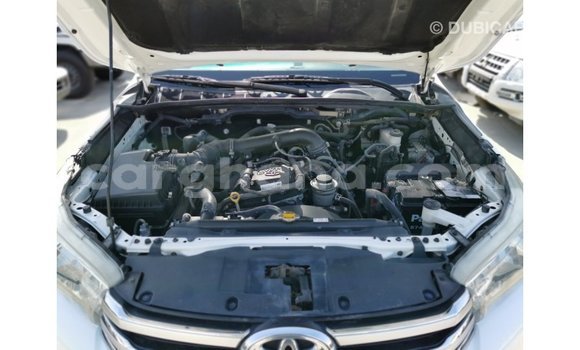 Buy Import Toyota Hilux White Car in Import - Dubai in Ashanti Buy Import Toyota Hilux White Car in Import - Dubai in Ashanti