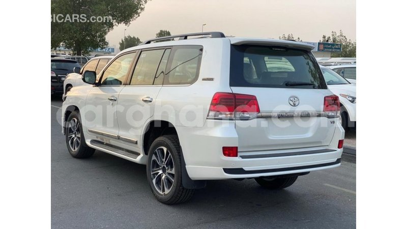 Big with watermark toyota land cruiser ashanti import dubai 12036