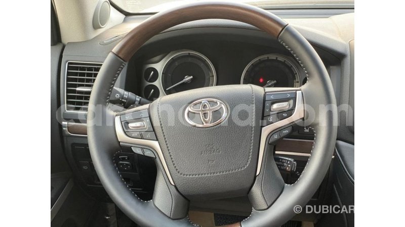 Big with watermark toyota land cruiser ashanti import dubai 12036