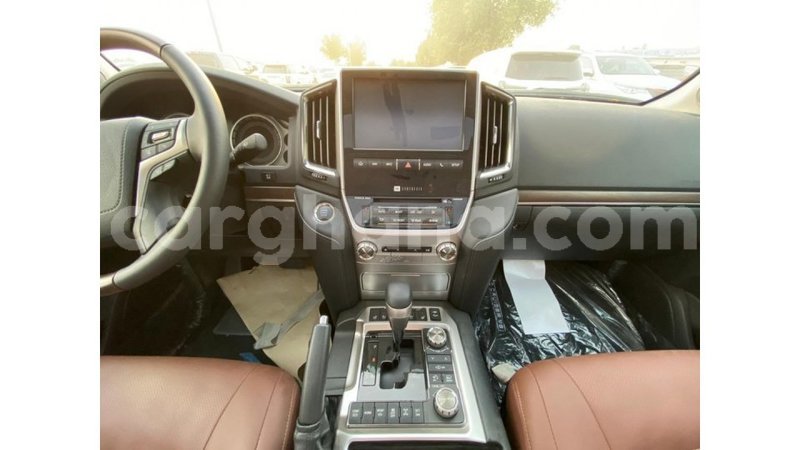 Big with watermark toyota land cruiser ashanti import dubai 12036