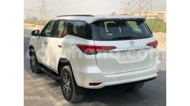 Big with watermark toyota fortuner ashanti import dubai 12037