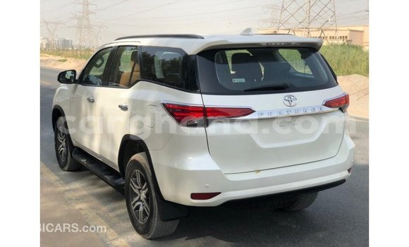 Ra Imported Toyota Fortuner funfun Ọkọ̀ in Import - Dubai ni Ashanti Ra Imported Toyota Fortuner funfun Ọkọ̀ in Import - Dubai ni Ashanti