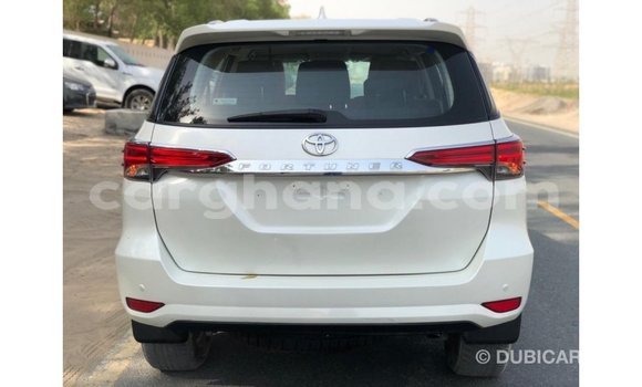 Ra Imported Toyota Fortuner funfun Ọkọ̀ in Import - Dubai ni Ashanti Ra Imported Toyota Fortuner funfun Ọkọ̀ in Import - Dubai ni Ashanti