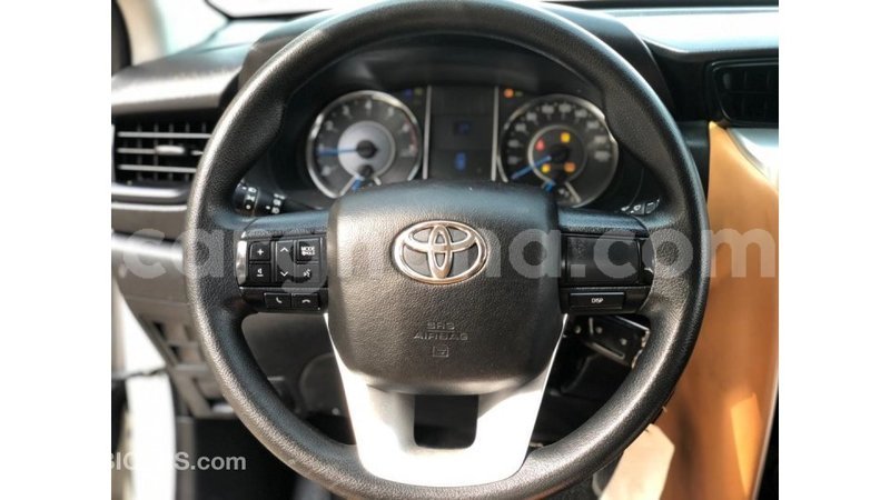 Big with watermark toyota fortuner ashanti import dubai 12037