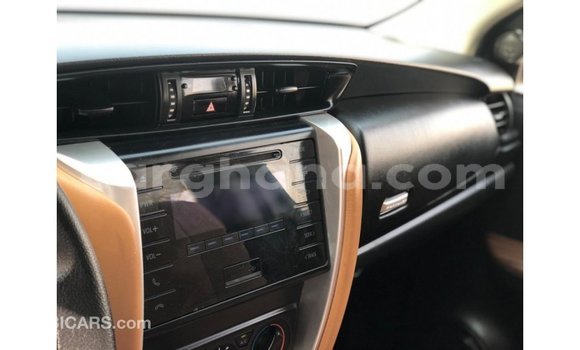 Ra Imported Toyota Fortuner funfun Ọkọ̀ in Import - Dubai ni Ashanti Ra Imported Toyota Fortuner funfun Ọkọ̀ in Import - Dubai ni Ashanti