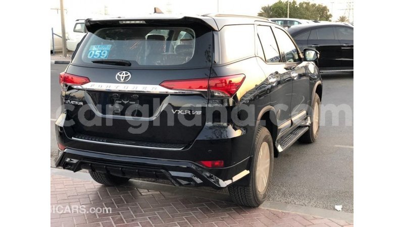 Big with watermark toyota fortuner ashanti import dubai 12048