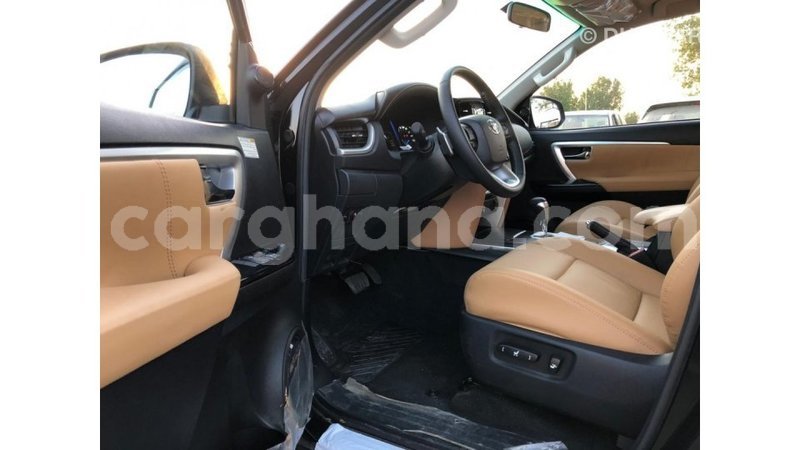 Big with watermark toyota fortuner ashanti import dubai 12048