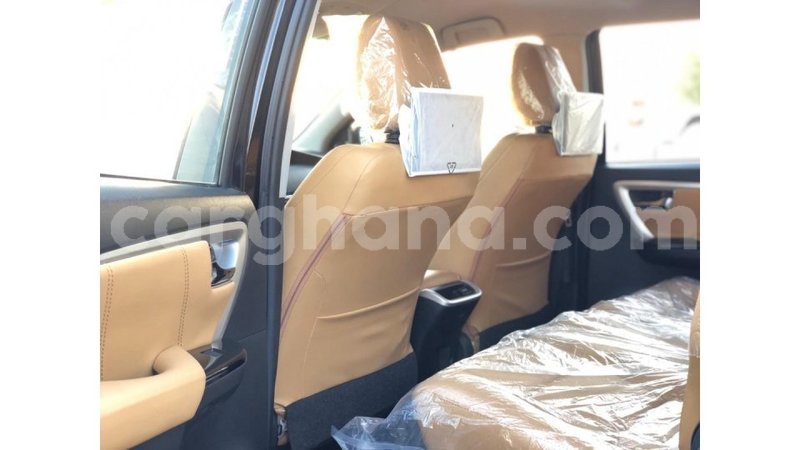 Big with watermark toyota fortuner ashanti import dubai 12048