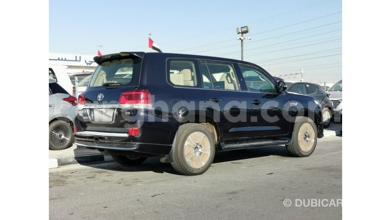 Big with watermark toyota land cruiser ashanti import dubai 12059