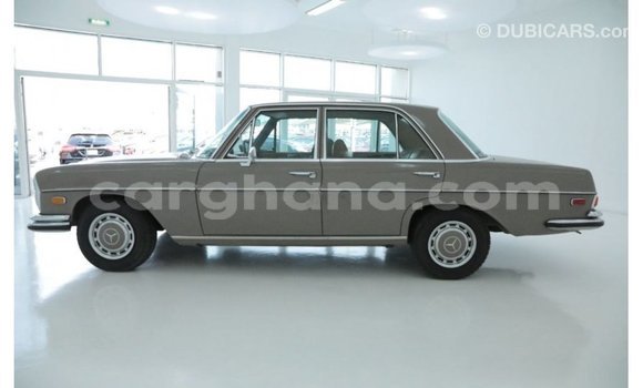 Sayi Imported Mercedes‒Benz 1117 Brown Babbar mota in Import - Dubai a Ashanti Sayi Imported Mercedes‒Benz 1117 Brown Babbar mota in Import - Dubai a Ashanti