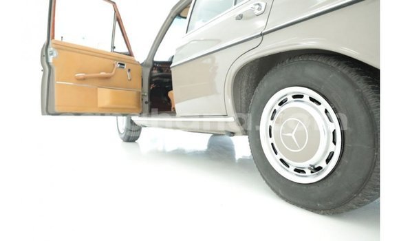 Sayi Imported Mercedes‒Benz 1117 Brown Babbar mota in Import - Dubai a Ashanti Sayi Imported Mercedes‒Benz 1117 Brown Babbar mota in Import - Dubai a Ashanti