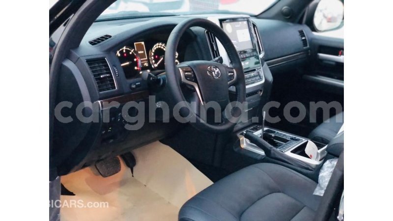 Big with watermark toyota land cruiser ashanti import dubai 12072