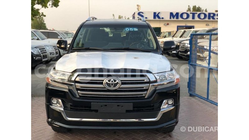 Big with watermark toyota land cruiser ashanti import dubai 12078