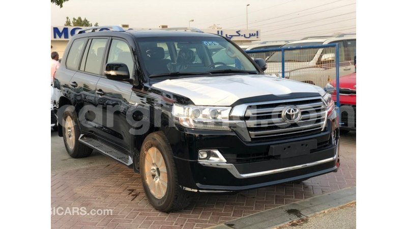 Big with watermark toyota land cruiser ashanti import dubai 12078