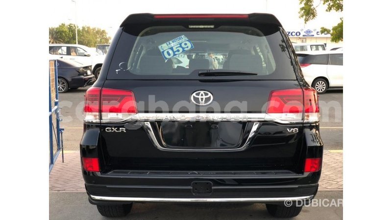 Big with watermark toyota land cruiser ashanti import dubai 12078