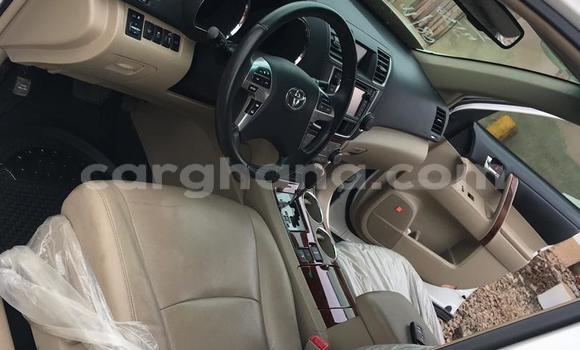 Buy Import Toyota Highlander White Car in Accra in Greater Accra Buy Import Toyota Highlander White Car in Accra in Greater Accra