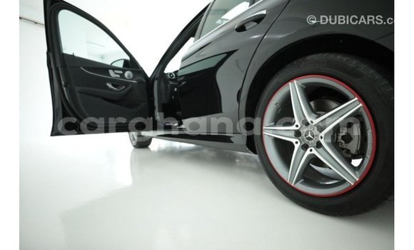 Ra Imported Mercedes‒Benz 1117 Black Ọkọ̀ akẹ́rù ńlá in Import - Dubai ni Ashanti Ra Imported Mercedes‒Benz 1117 Black Ọkọ̀ akẹ́rù ńlá in Import - Dubai ni Ashanti