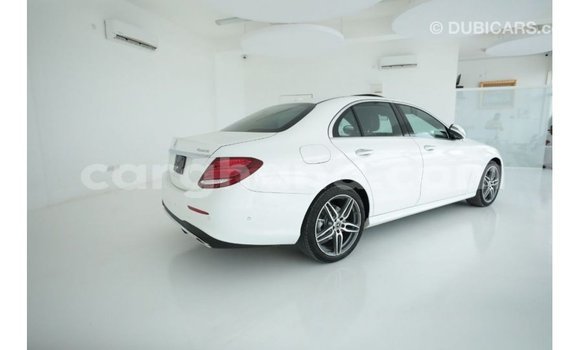 Buy Import Mercedes‒Benz 1117 White Truck in Import - Dubai in Ashanti Buy Import Mercedes‒Benz 1117 White Truck in Import - Dubai in Ashanti