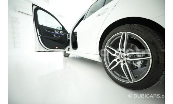 Buy Import Mercedes‒Benz 1117 White Truck in Import - Dubai in Ashanti Buy Import Mercedes‒Benz 1117 White Truck in Import - Dubai in Ashanti