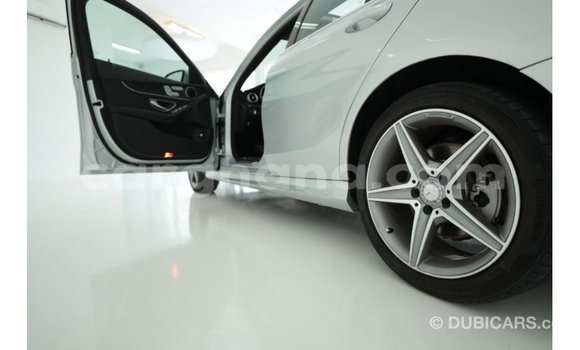 Sayi Imported Mercedes‒Benz 812 Sauran Babbar mota in Import - Dubai a Ashanti Sayi Imported Mercedes‒Benz 812 Sauran Babbar mota in Import - Dubai a Ashanti