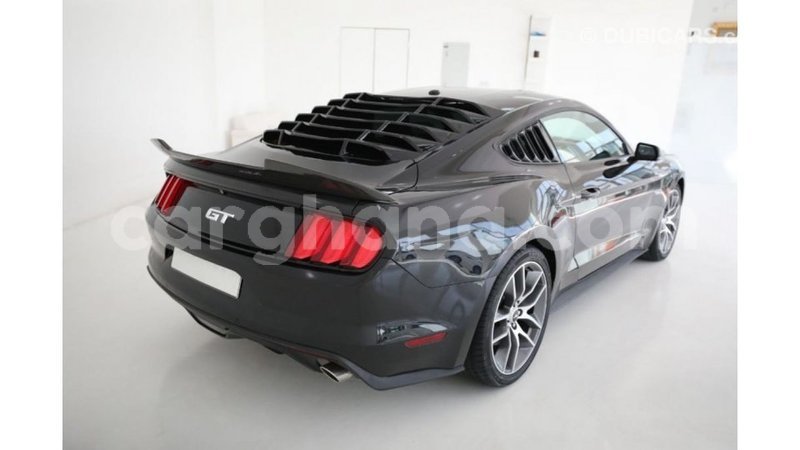 Big with watermark ford mustang ashanti import dubai 12099