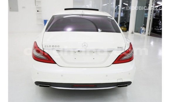 Ra Imported Mercedes‒Benz 1117 funfun Ọkọ̀ akẹ́rù ńlá in Import - Dubai ni Ashanti Ra Imported Mercedes‒Benz 1117 funfun Ọkọ̀ akẹ́rù ńlá in Import - Dubai ni Ashanti