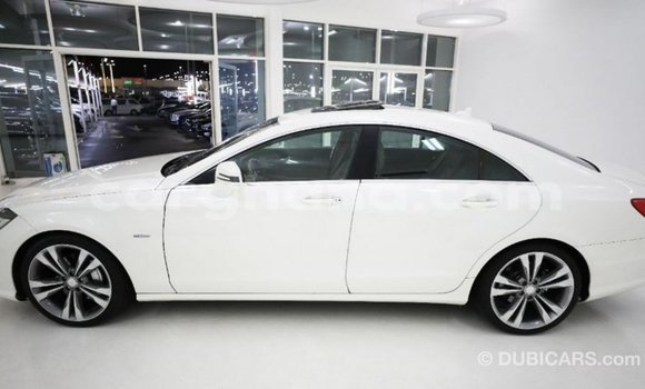 Ra Imported Mercedes‒Benz 1117 funfun Ọkọ̀ akẹ́rù ńlá in Import - Dubai ni Ashanti Ra Imported Mercedes‒Benz 1117 funfun Ọkọ̀ akẹ́rù ńlá in Import - Dubai ni Ashanti