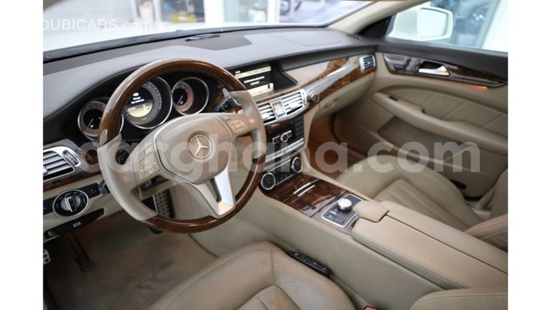 Big with watermark mercedes benz 1117 ashanti import dubai 12100