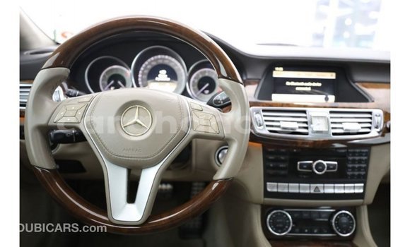 Ra Imported Mercedes‒Benz 1117 funfun Ọkọ̀ akẹ́rù ńlá in Import - Dubai ni Ashanti Ra Imported Mercedes‒Benz 1117 funfun Ọkọ̀ akẹ́rù ńlá in Import - Dubai ni Ashanti