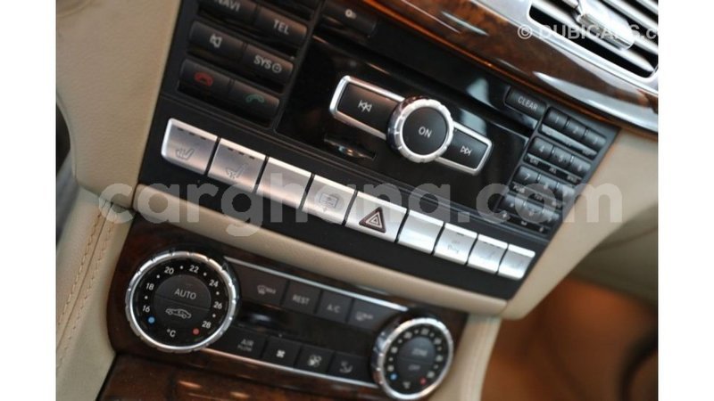 Big with watermark mercedes benz 1117 ashanti import dubai 12100