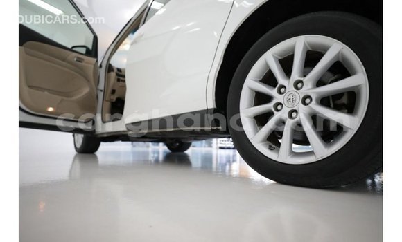 Buy Import Toyota Previa White Car in Import - Dubai in Ashanti Buy Import Toyota Previa White Car in Import - Dubai in Ashanti